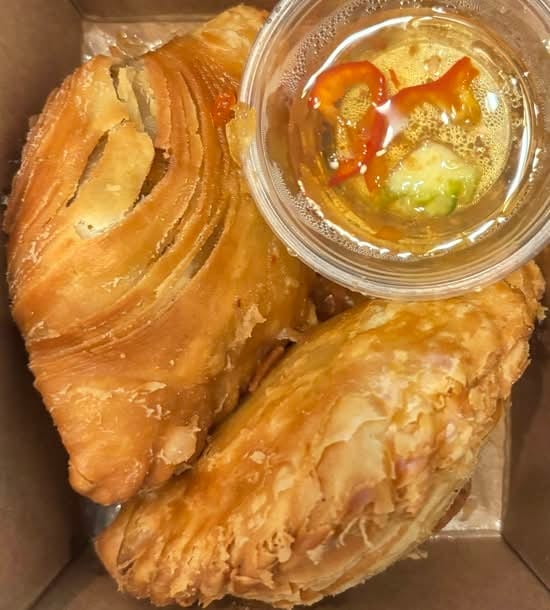 Curry Puff.